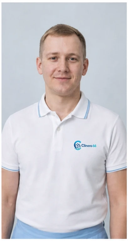 Артём Волков, специалист по химчистке Clinero