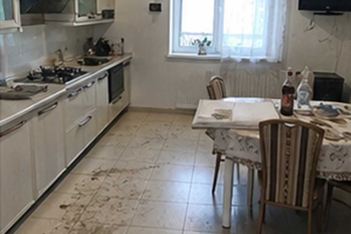 Регулярная уборка двухэтажного коттеджа: до уборки